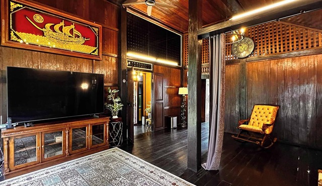 Charming Nature Kampung Home for Family Getaways