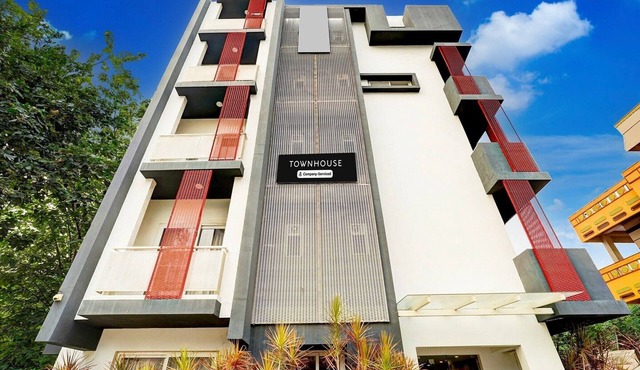 Classic with Balcony Townhouse Hebbal