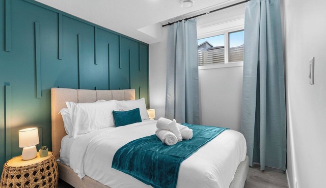 Classy | Stylish | 13 min to West Edmonton Mall in Edmonton