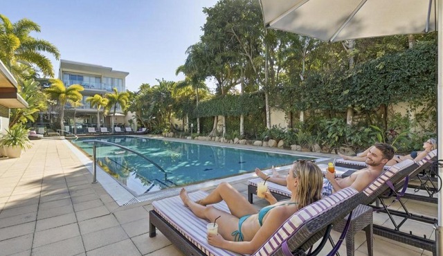 Coast Culture 1208 Apartment - Beachfront Resort with Pool & Spa