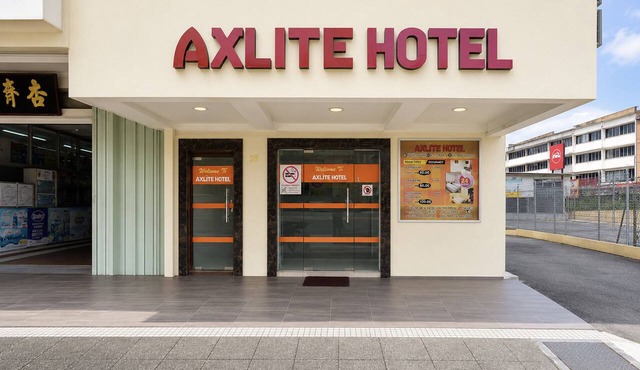 Collection O Axlite Hotel