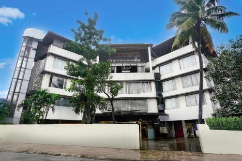 Collection O Lodha Experia Mall Dombiwali Formerly RR Suites