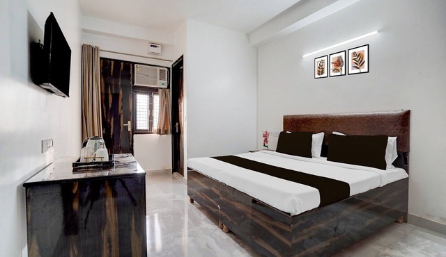 Collection O Sector 7 Rohini Giriraj Residency