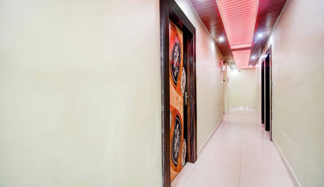 Collection O Tarapith Railway Junction