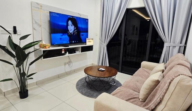 Comfy Cheras C180 Belakong Tradres Park 3BR 2 Bath Room 2 Carpark