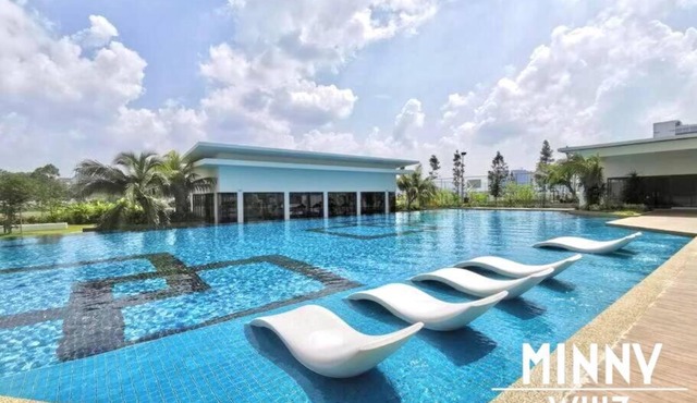 Couple Suite Trader Garden Pool View #16