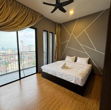 Cozy Comfort- Beacon Executives Suite