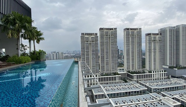 Cozy condo (4 pax) with Wi-Fi & city view