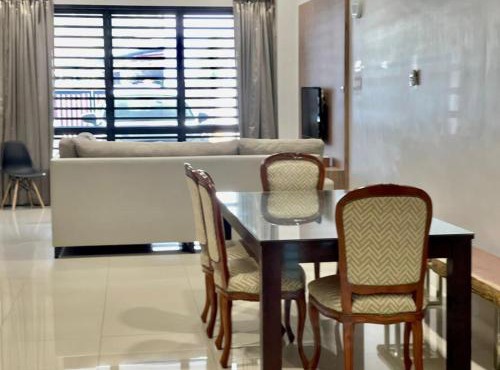 Cozy Double-storey House 4R4BR