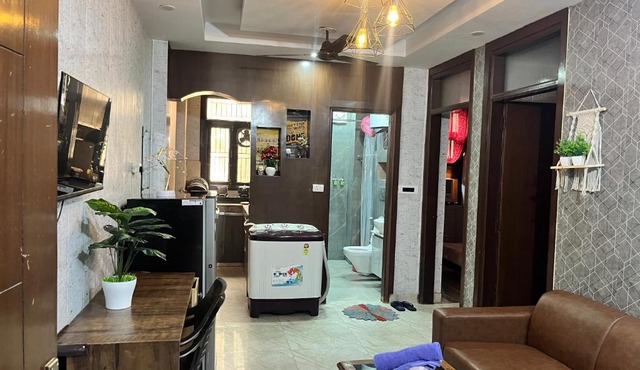 Cozy Flats Bnb 2 BHK Flat,Near Airport Delhi 003