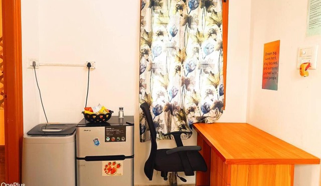 cozy studio room with kitchen and wifi