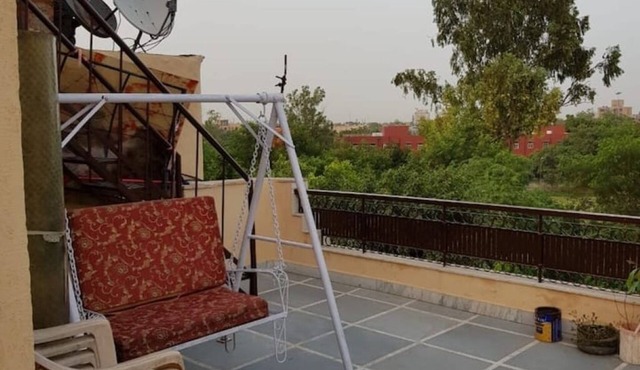 Cozy Studio with Private Terrace in Lajpat Nagar – Steps from the Metro!
