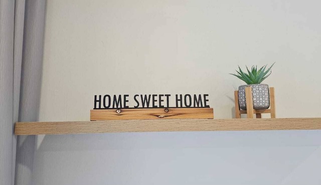 CozyHome - 3 bedroom Town House with free Wi-Fi