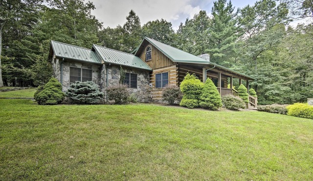 Creekside Berkeley Springs Cabin on 35 Acres! in Berkeley Springs