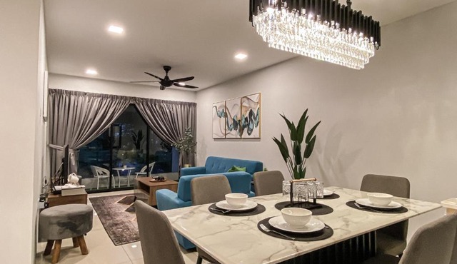 Crystal Cozy Suite PoolView Netflix Waterpark@ Ipoh Station 18