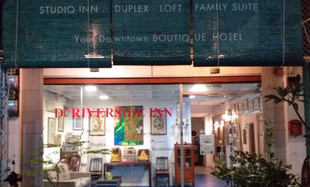 D Riverside Inn
