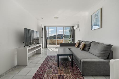 Dana-Private Room in a shared duplex Apartment -3 in Canberra