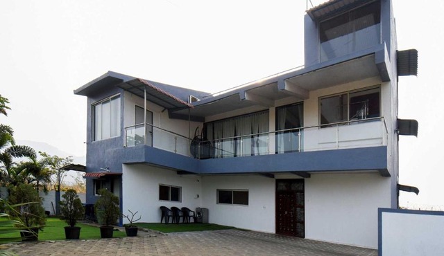 DanCenter Arohi Villa | 4BHK | Pvt Pool | Lonavala