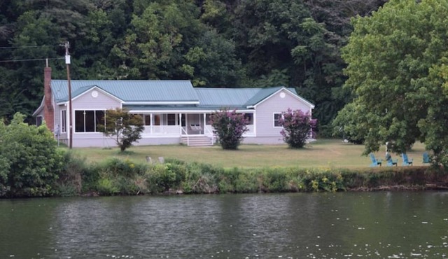 Deltopia on Waterfront New River/Claytor Lake in Draper