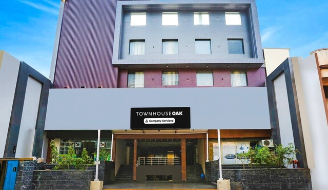 DeluxeHotel Heritage Plaza