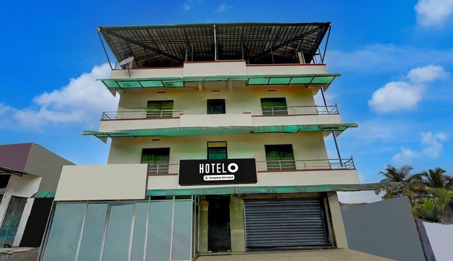 DeluxeKollamkudimughal Kakkanad