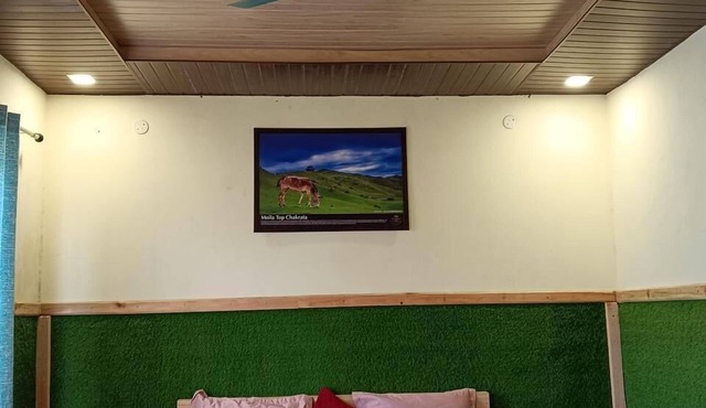 Deodar Inn resort