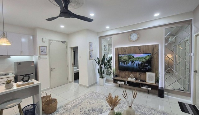 Designer KL City View Loft - 12 Min to KLCC [Cozy Large 1BEDROOM]