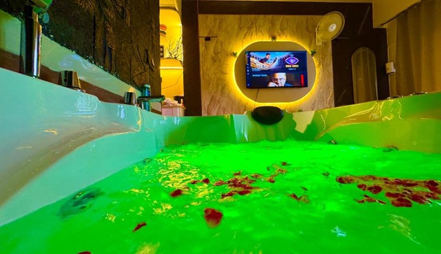 DesiSparsh Luxury With Jacuzzi in Greater Noida