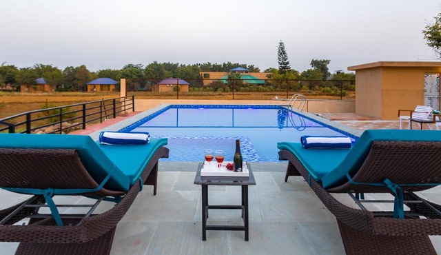 Dhela Jungle Retreat Pet-Friendly 2BHK 5 suites in a mini resort with Pool near Jhirna Safari Zone