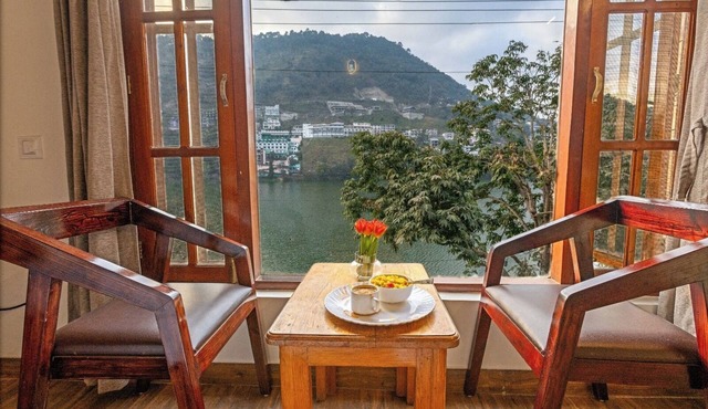 Dimmys By the Lake Bhimtal