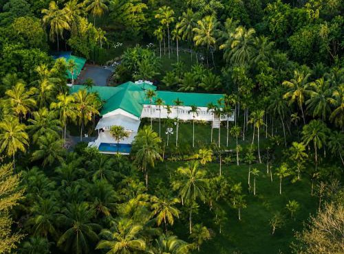 Directors Bungalow by The Cove