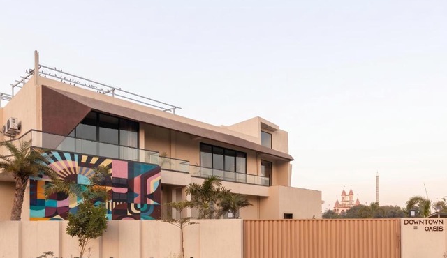 Downtown Oasis 3BHK Lux Pool Villa