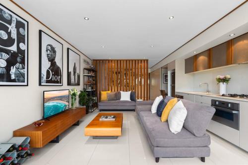Drews Bondi Beach Pad Music Inspired