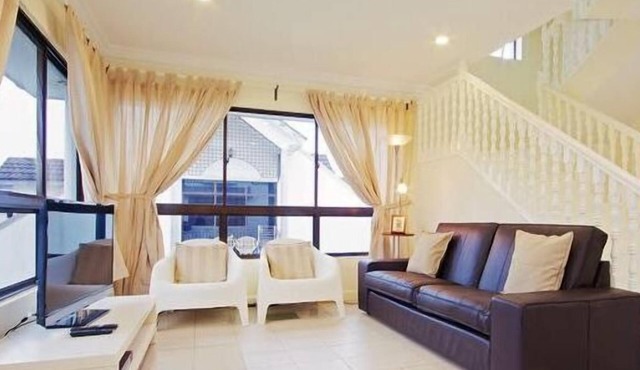Duplex 3 bedroom and 3 bath Apartment