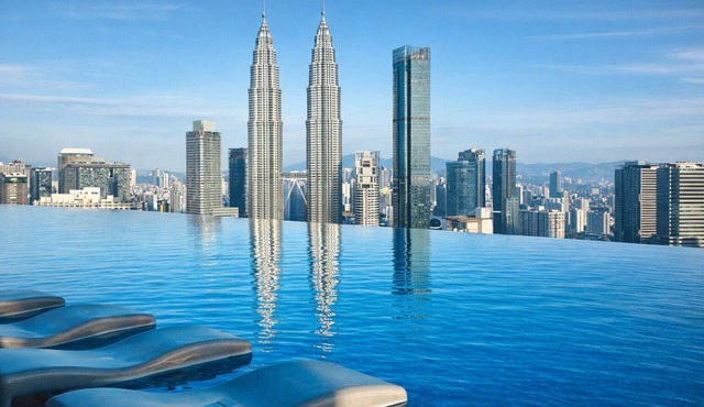 Eaton Residences KLCC by Luna