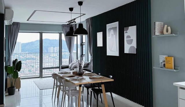 EkoCheras Premium Suite 6-7pax KL View Corner Lot with Balcony near MRT