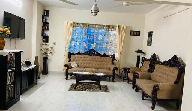 Elegant lakeside apartment near airport in Dhaka