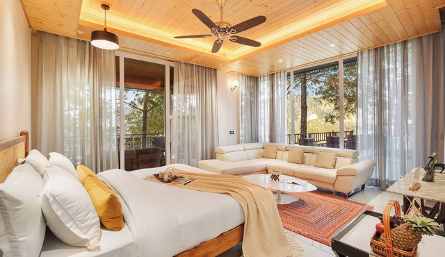ELIVAAS 4 BHK Kavya Villa With Lounge