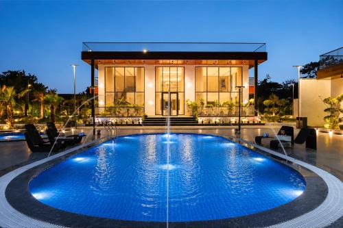 ELIVAAS privé ASK Farms Pet-friendly Bespoke Villa with Private Pool, Cinema Room & Alfresco Pizza Station