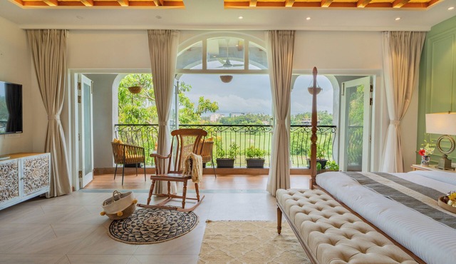 ELIVAAS Vacasa 5BHK PetFriendly & Pool
