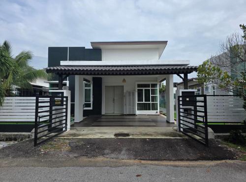 EMAK Guest House