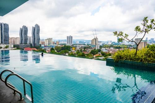 Entire Apartment in Kuala Lumpur, Infinity Pool!