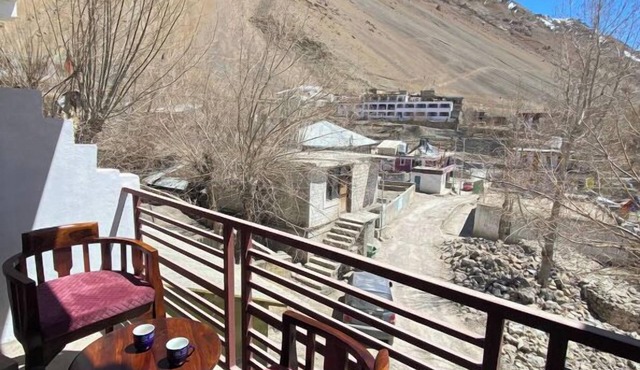 Eskape Inn Kaza