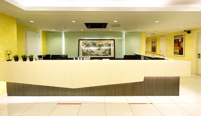 ESQ Shamelin Hotel