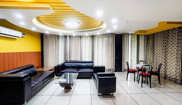 Fabhotel 17 Suites