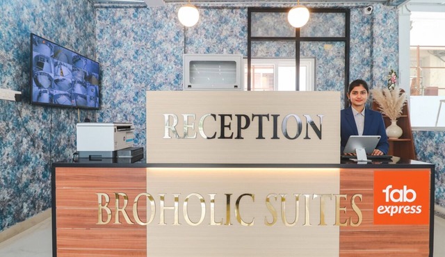 FabHotel Broholic Suites I