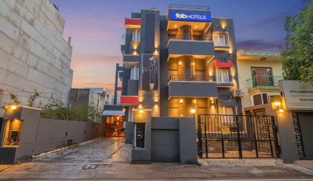 Fabhotel Classic Holiday