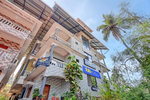 FabHotel Crystal Bay Baga