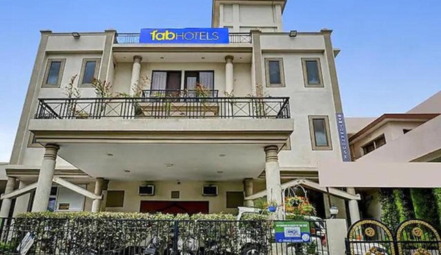 FabHotel K H Bar and Rest