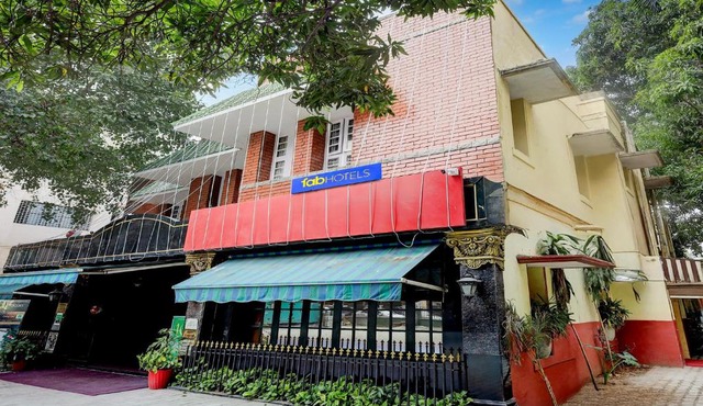 FabHotel Kences Inn